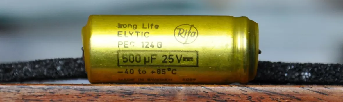 Laying electrolytic capacitor