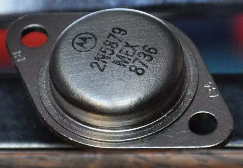 2N5879