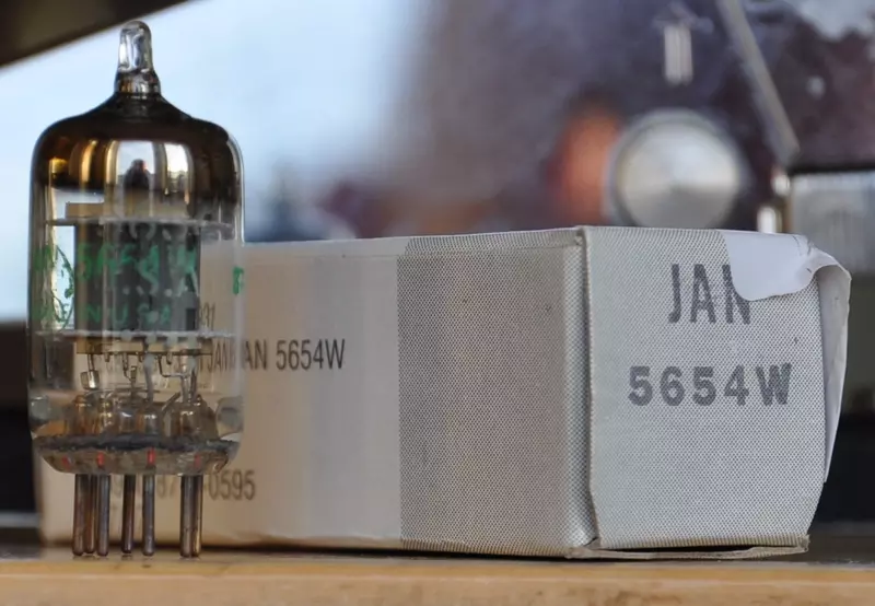 5654W