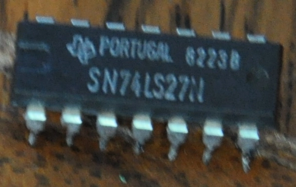 74LS27