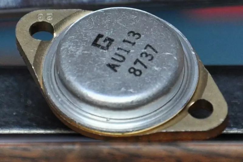 AU113