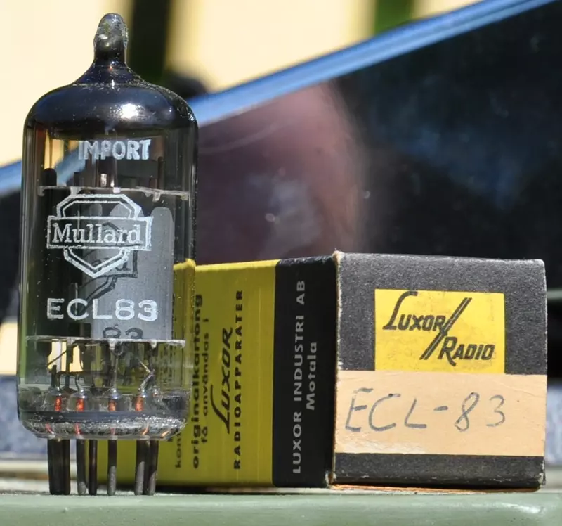 ECL 83