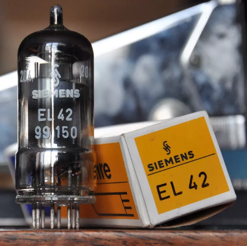 EL 42