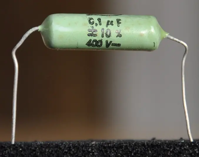 Laying 0.1uF 10% 400V FA01U10P400V 0,1uF ±10% 400V